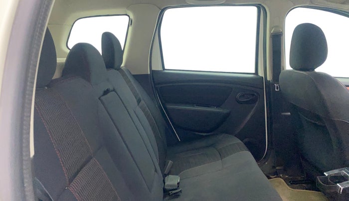 2017 Renault Duster RXS CVT, Petrol, Automatic, 77,297 km, Right Side Rear Door Cabin