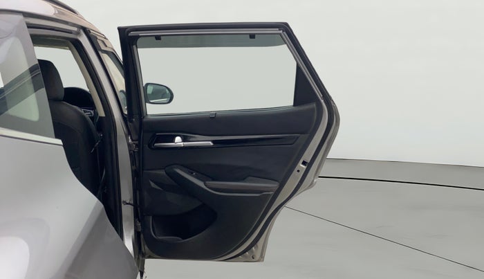 2019 KIA SELTOS GTX 1.4 PETROL, Petrol, Manual, 28,230 km, RHS Rear Door