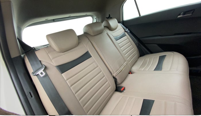 2017 Hyundai Creta SX PLUS AT 1.6 PETROL, Petrol, Automatic, 73,507 km, Right Side Rear Door Cabin