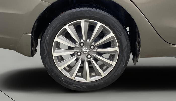 2018 Maruti Ciaz ALPHA  AT 1.5 SHVS PETROL, Petrol, Automatic, 35,118 km, Right Rear Wheel