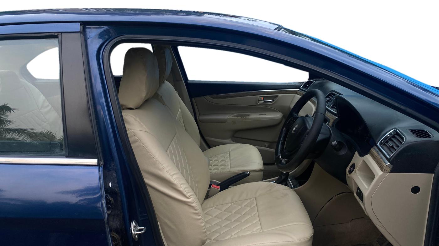 2019 Maruti Ciaz ALPHA  AT 1.5 SHVS PETROL, Petrol, Automatic, 52,089 km, Right Side Front Door Cabin