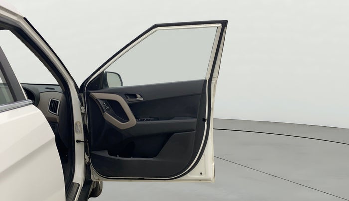 2017 Hyundai Creta SX PLUS 1.6 PETROL, Petrol, Manual, 99,932 km, RHS Front Door