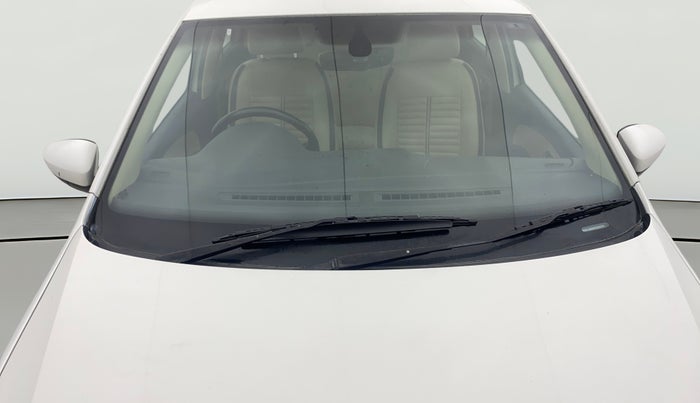 2017 Volkswagen Polo HIGHLINE1.2L, Petrol, Manual, 58,893 km, Front Windshield