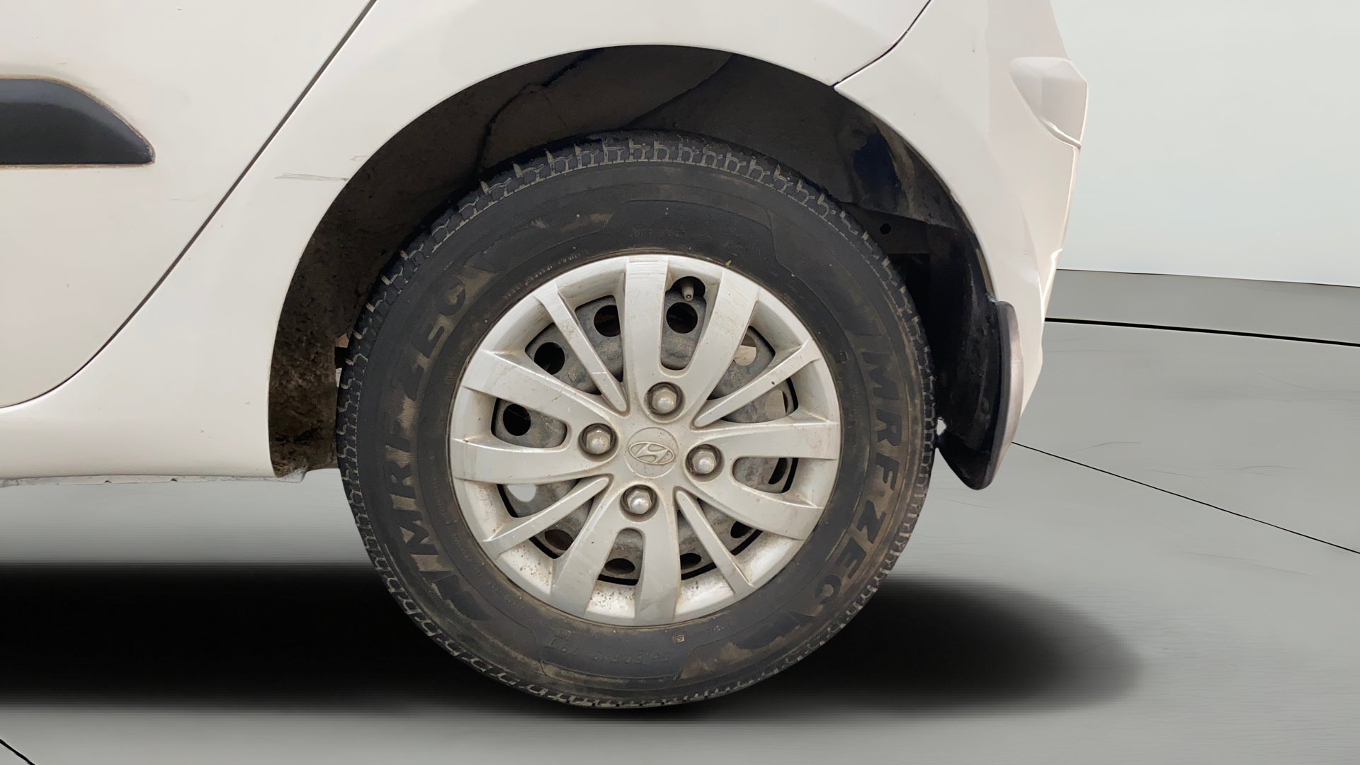 camera-Left-Rear-Wheel