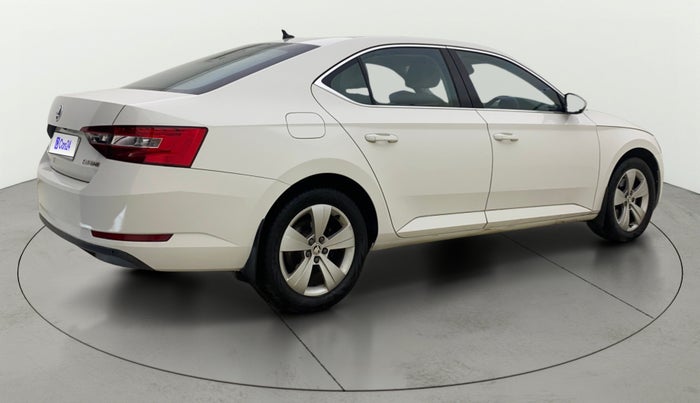 2018 Skoda Superb STYLE 1.8 TSI AT, Petrol, Automatic, 65,647 km, Right Back Diagonal
