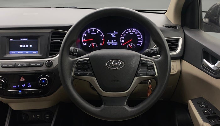 2019 Hyundai Verna 1.4 EX PETROL, Petrol, Manual, 66,837 km, Steering Wheel Close Up