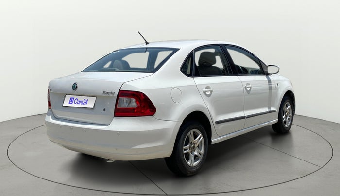 2013 Skoda Rapid AMBITION 1.6 MPI AT, Petrol, Automatic, 76,221 km, Right Back Diagonal