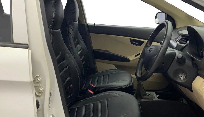 2014 Hyundai Eon MAGNA +, Petrol, Manual, 1,11,302 km, Right Side Front Door Cabin