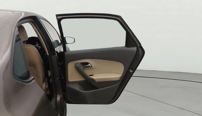 2017 Volkswagen Vento HIGHLINE PETROL AT, Petrol, Automatic, 1,13,017 km, RHS Rear Door