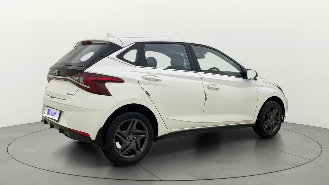 2022 Hyundai NEW I20 SPORTZ 1.2 MT, Petrol, Manual, 16,581 km, Right Back Diagonal