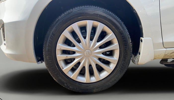 2017 Maruti Ciaz DELTA 1.4 MT PETROL, Petrol, Manual, 75,177 km, Left Front Wheel