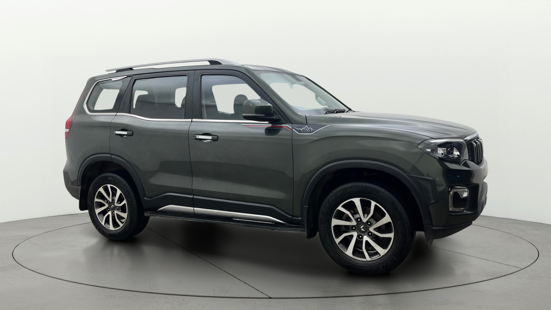 2023 Mahindra Scorpio N Z8 L PETROL AT 7 STR