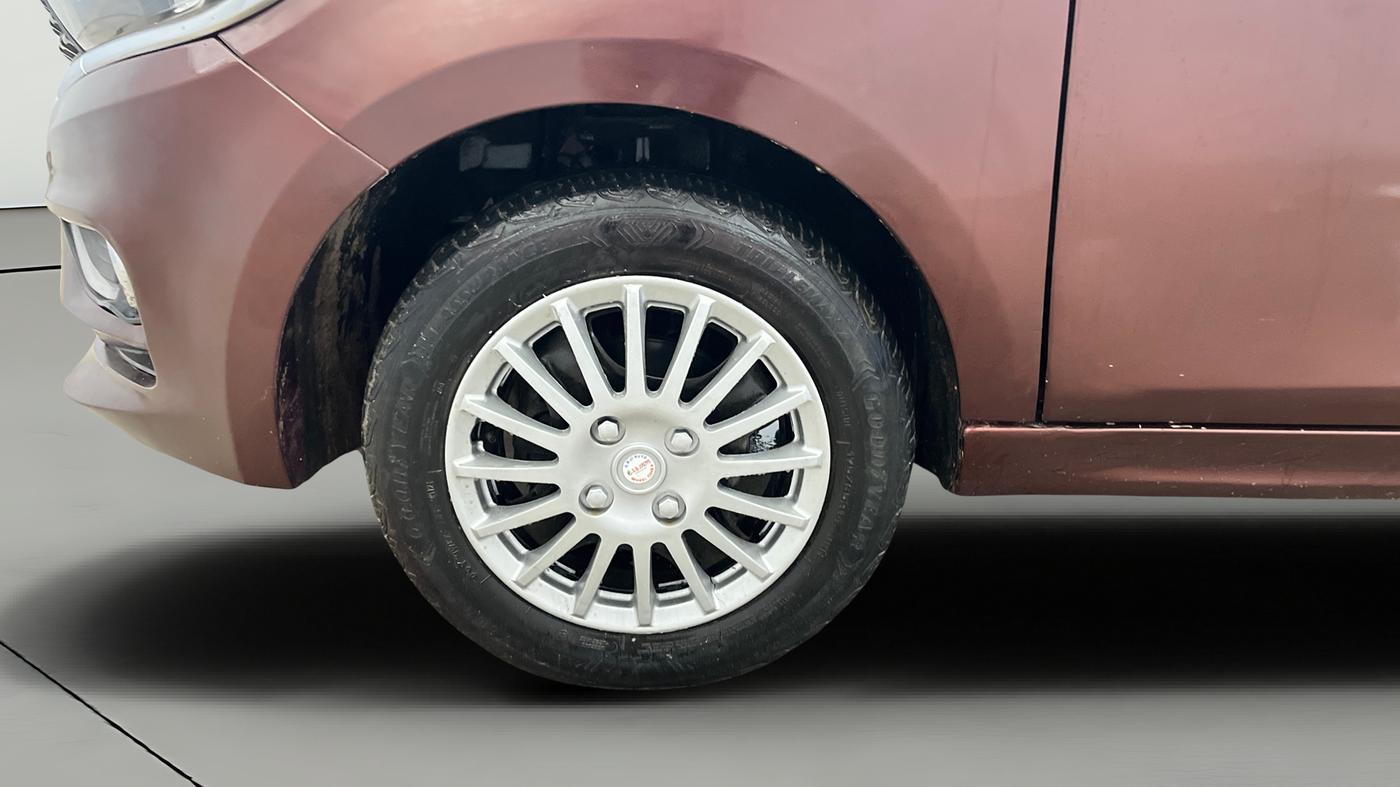 2022 Tata TIGOR XZ PLUS CNG, CNG, Manual, 29,057 km, Left Front Wheel