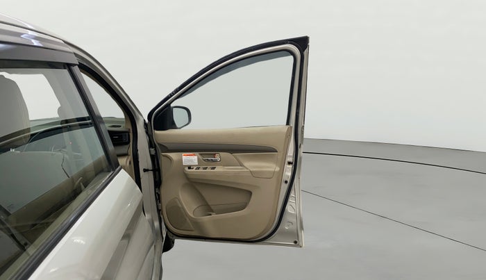 2020 Maruti Ertiga VXI CNG, CNG, Manual, 58,471 km, RHS Front Door