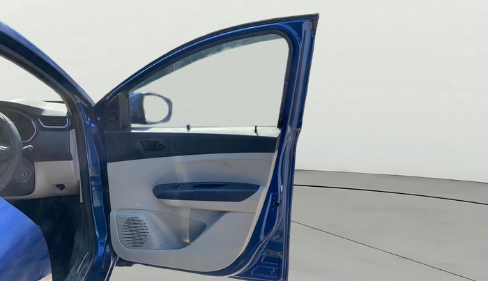 2019 Renault TRIBER RXL MT, Petrol, Manual, 67,334 km, RHS Front Door