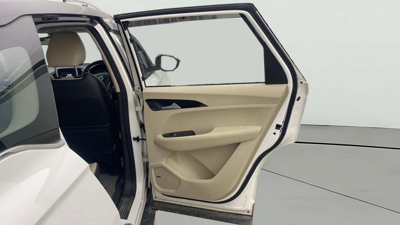 2021 MG HECTOR SHARP HYBRID 1.5 PETROL, Petrol, Manual, 32,926 km, RHS Rear Door