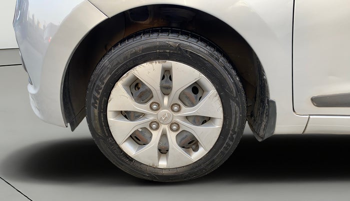 2015 Hyundai Xcent S 1.2, Petrol, Manual, 39,511 km, Left Front Wheel