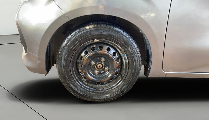2022 Maruti Celerio VXI CNG, CNG, Manual, 1,21,824 km, Left Front Wheel