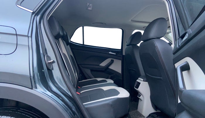 2021 Volkswagen TAIGUN TOPLINE 1.0 TSI MT, Petrol, Manual, 51,580 km, Right Side Rear Door Cabin