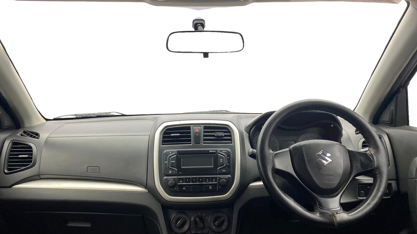 2016 Maruti Vitara Brezza VDI, Diesel, Manual, 1,01,560 km, Dashboard