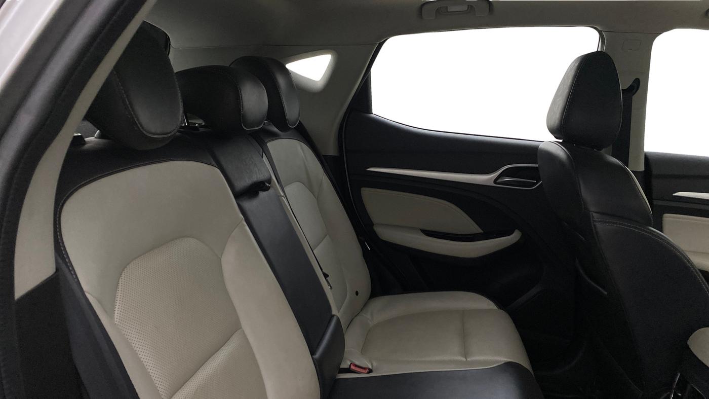 2023 MG ASTOR SHARP 1.5 CVT, Petrol, Automatic, 10,596 km, Right Side Rear Door Cabin