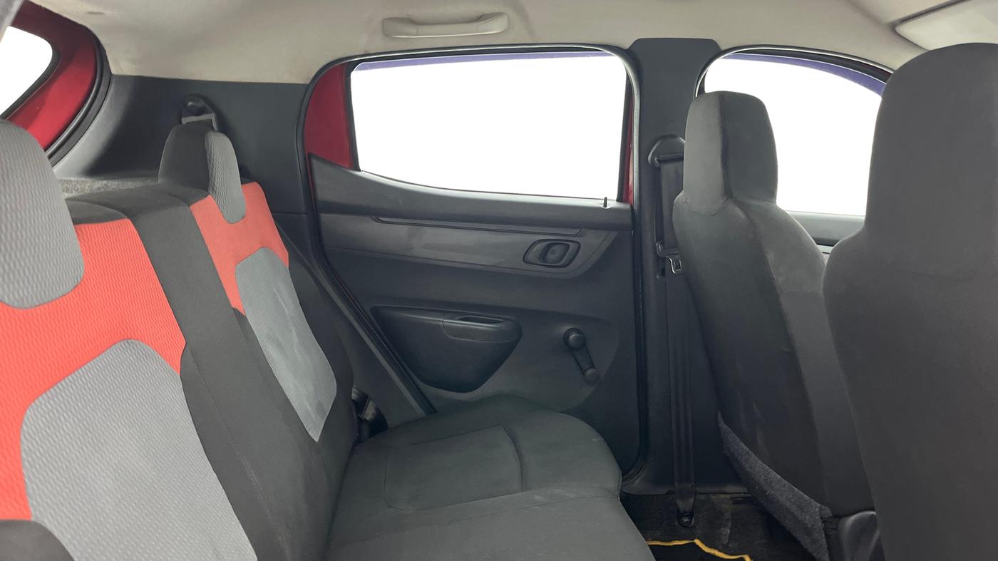 2016 Renault Kwid RXT 0.8, Petrol, Manual, 43,280 km, Right Side Rear Door Cabin