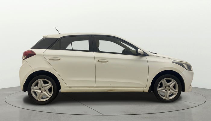 2017 Hyundai Elite i20 ASTA 1.2, Petrol, Manual, 1,06,073 km, Right Side View