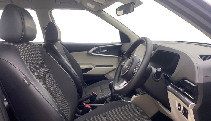 2022 KIA CARENS PRESTIGE PLUS 1.5 DIESEL 7 STR, Diesel, Manual, 38,893 km, Right Side Front Door Cabin