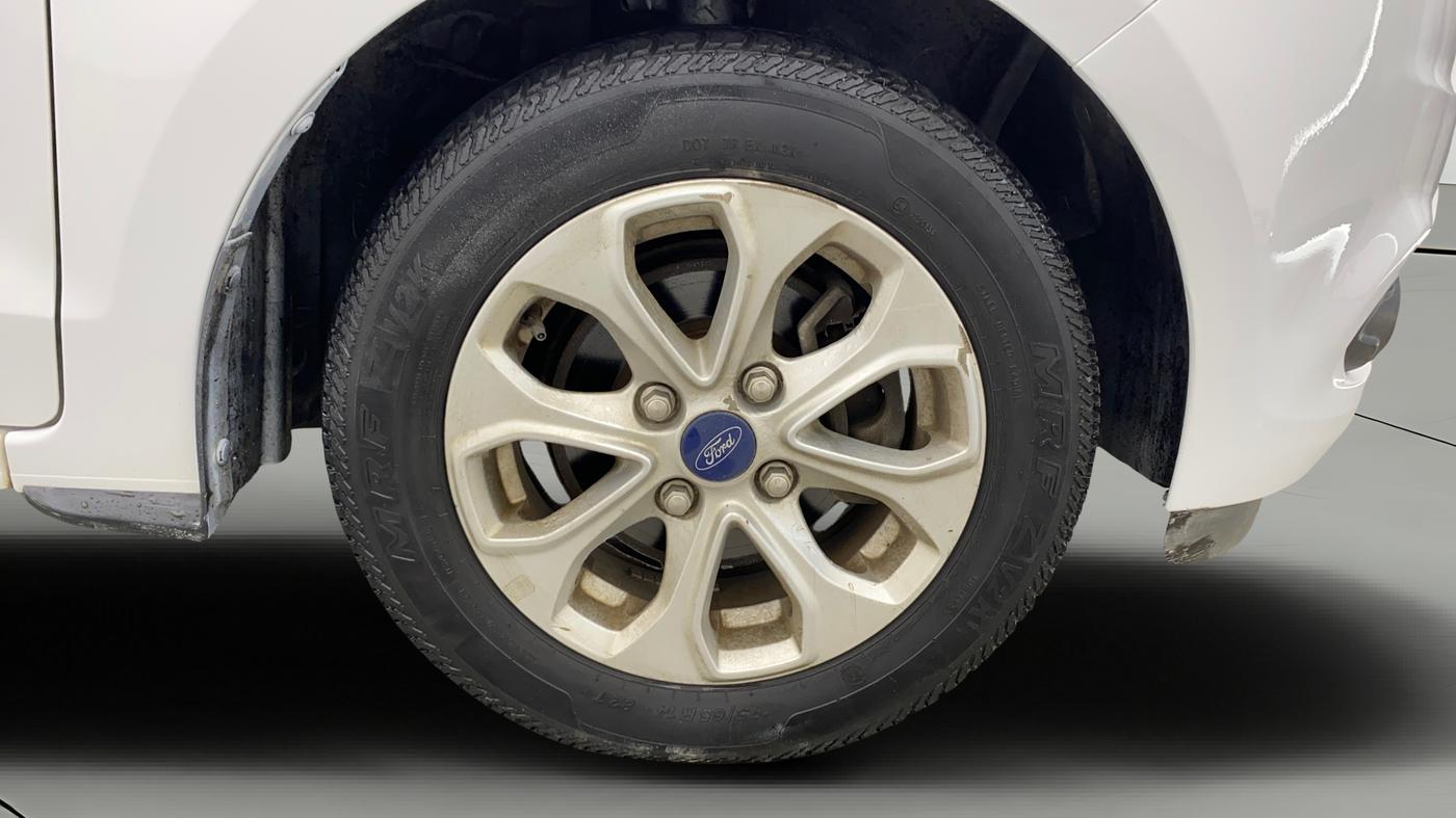 2017 Ford Figo Aspire TITANIUM 1.2 PETROL, Petrol, Manual, 37,988 km, Right Front Wheel