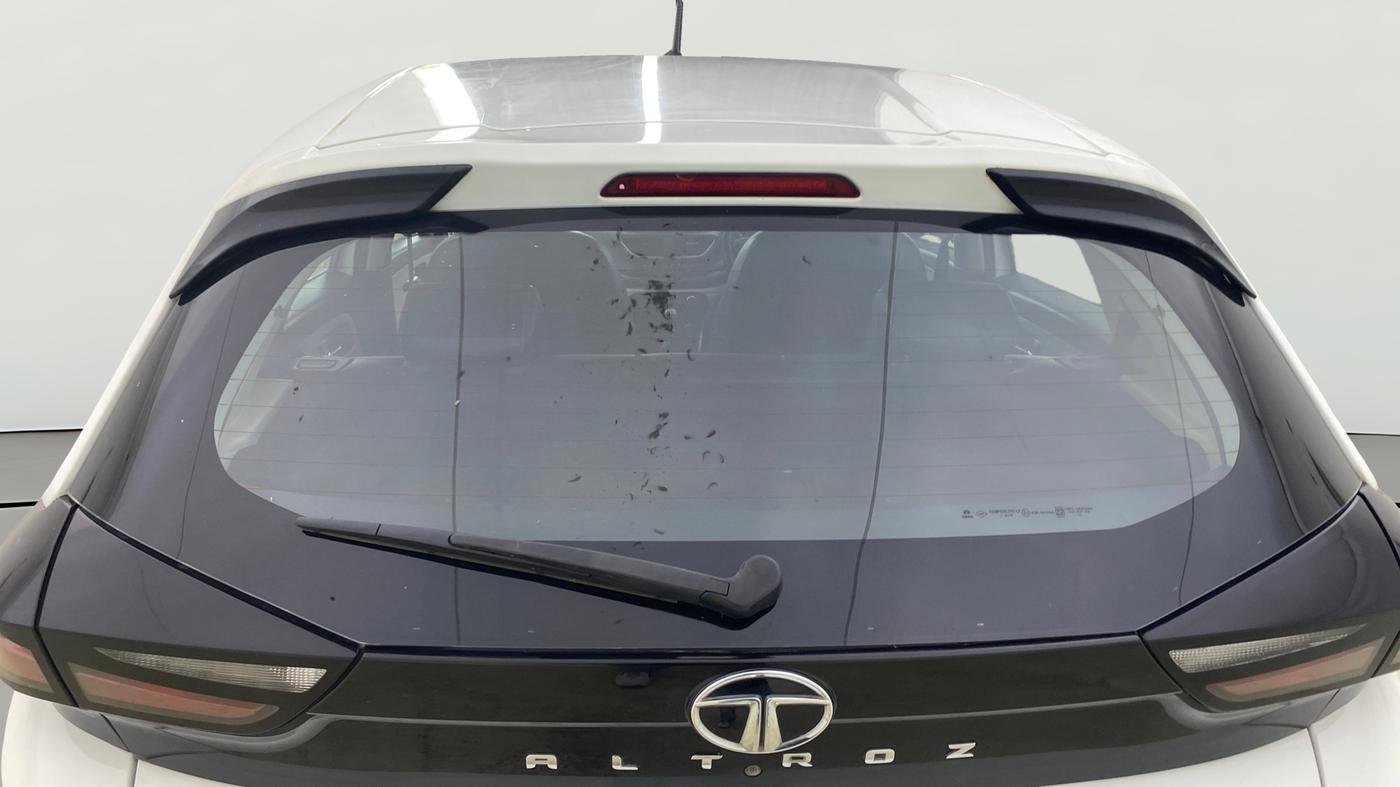 2022 Tata ALTROZ XZ PETROL, Petrol, Manual, 54,827 km, Rear Windshield