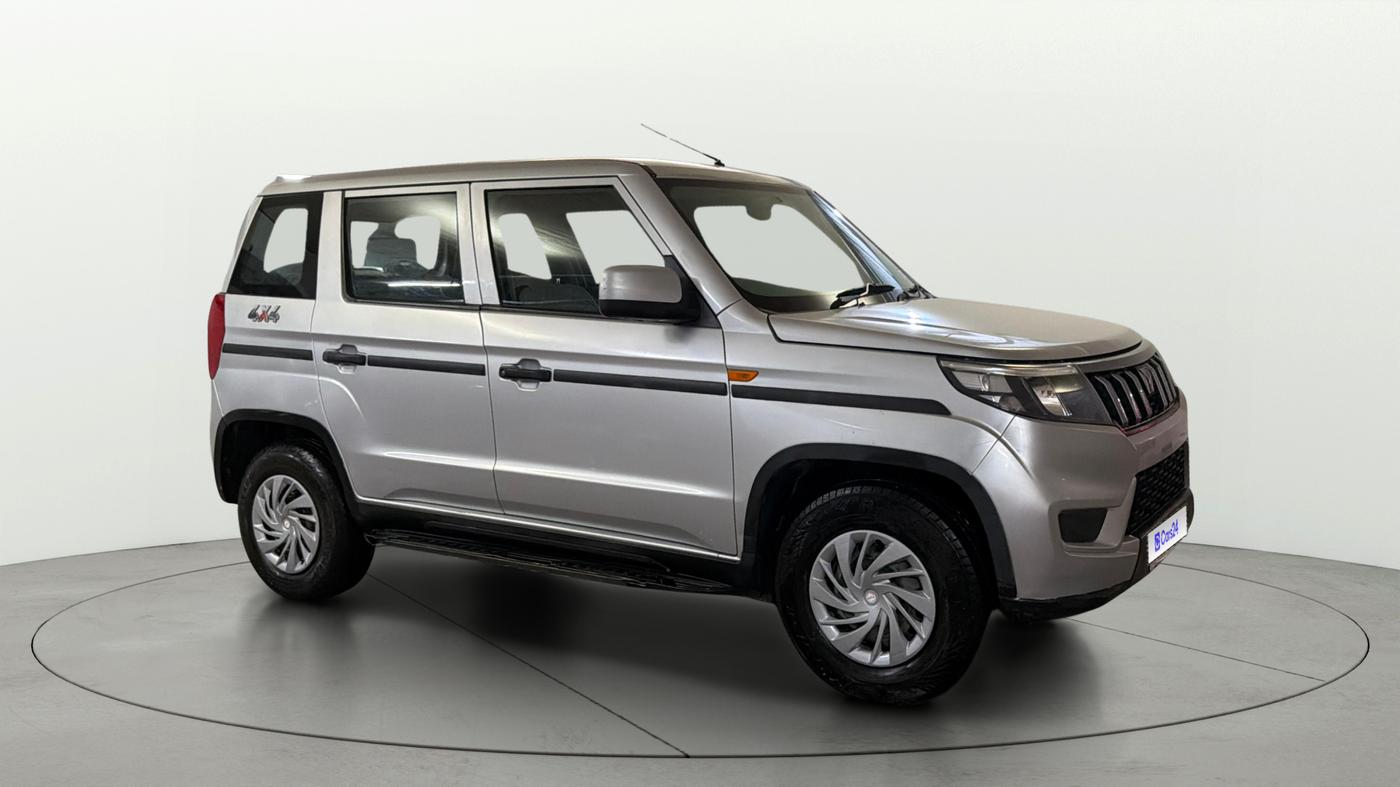 2023 Mahindra BOLERO NEO N 8, Diesel, Manual, 92,917 km, Right Front Diagonal