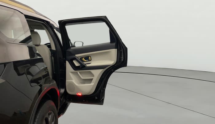 2021 Tata Safari XZ PLUS GOLD 6 S, Diesel, Manual, 64,435 km, RHS Rear Door
