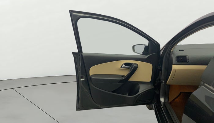 2016 Volkswagen Ameo COMFORTLINE 1.2L, Petrol, Manual, 47,745 km, LHS Front Door