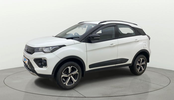 2022 Tata NEXON XZA PLUS DIESEL, Diesel, Automatic, 33,586 km, Left Front Diagonal