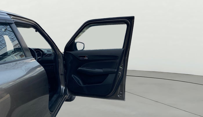 2020 Maruti Swift VXI, Petrol, Manual, 25,970 km, RHS Front Door