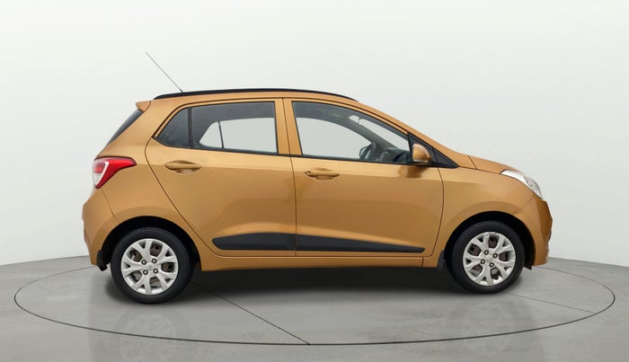 2016 Hyundai Grand i10 SPORTZ 1.2 KAPPA VTVT, Petrol, Manual, 27,521 km, Right Side View