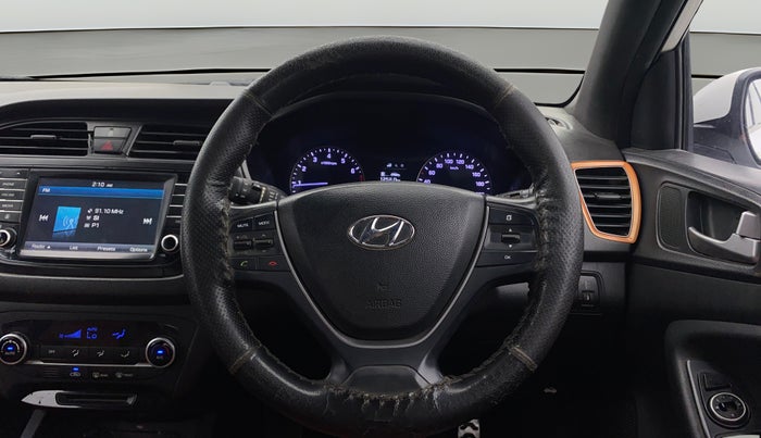 2015 Hyundai i20 Active 1.2 SX, Petrol, Manual, 1,00,190 km, Steering Wheel Close Up