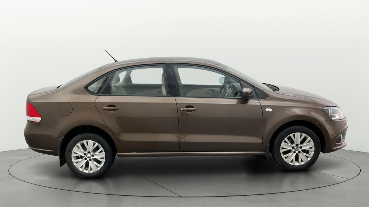 2015 Volkswagen Vento HIGHLINE PETROL AT, Petrol, Automatic, 76,859 km, Right Side View