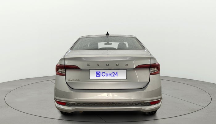 2023 Skoda SLAVIA STYLE 1.0L TSI MT, Petrol, Manual, 17,644 km, Back/Rear