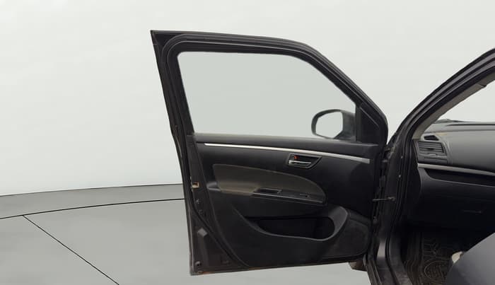 2014 Maruti Swift VXI, Petrol, Manual, 88,541 km, LHS Front Door