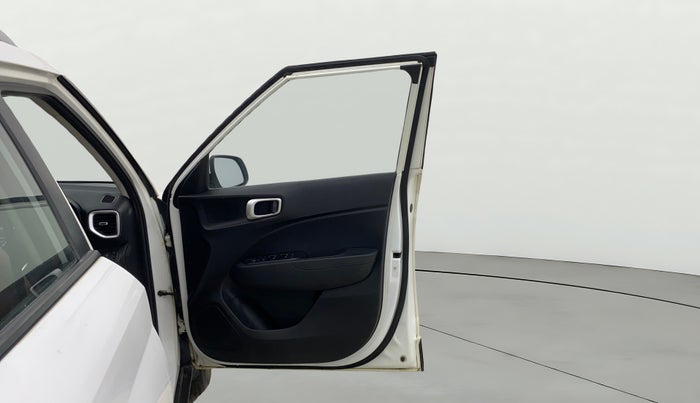 2019 Hyundai VENUE SX PLUS 1.0 TURBO DCT, Petrol, Automatic, 90,375 km, RHS Front Door