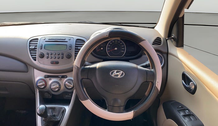 2017 Hyundai i10 SPORTZ (O) 1.2, Petrol, Manual, 35,320 km, Steering Wheel Close Up