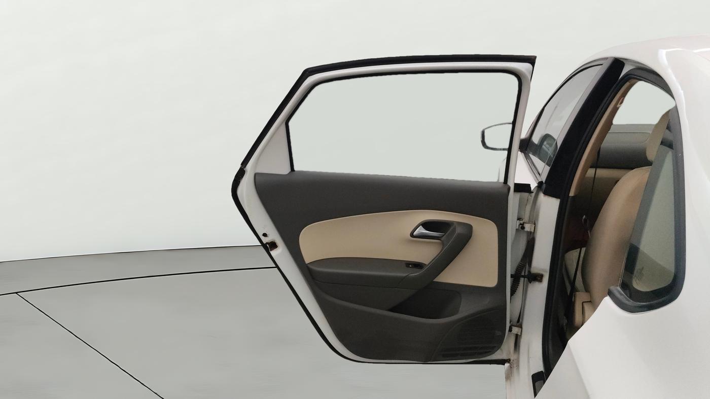 2015 Volkswagen Vento HIGHLINE PETROL AT, Petrol, Automatic, 60,126 km, LHS Rear Door