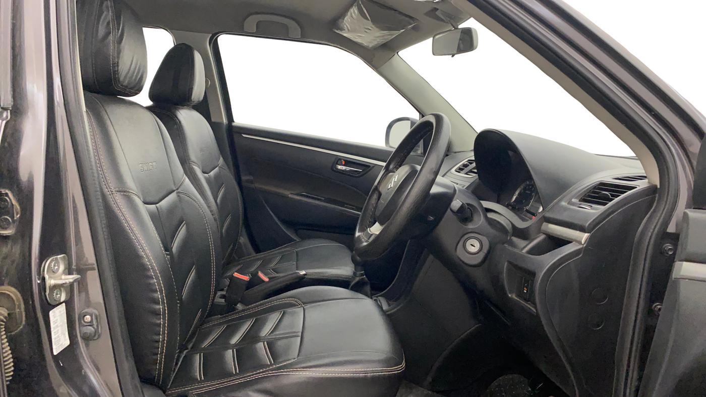 2017 Maruti Swift VXI O, Petrol, Manual, 69,453 km, Right Side Front Door Cabin