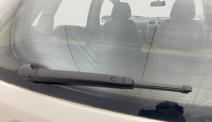 2015 Volkswagen Polo HIGHLINE1.2L, Petrol, Manual, 60,926 km, Rear Wiper