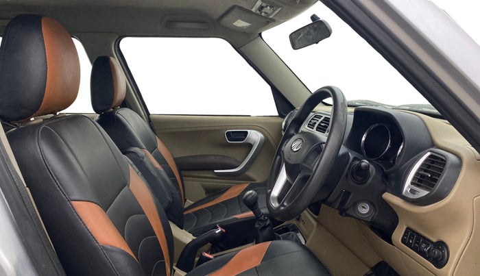 2016 Mahindra TUV300 T8, Diesel, Manual, 1,19,162 km, Right Side Front Door Cabin