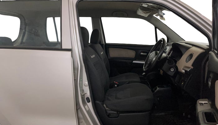 2017 Maruti Wagon R 1.0 LXI CNG, CNG, Manual, 69,553 km, Right Side Front Door Cabin
