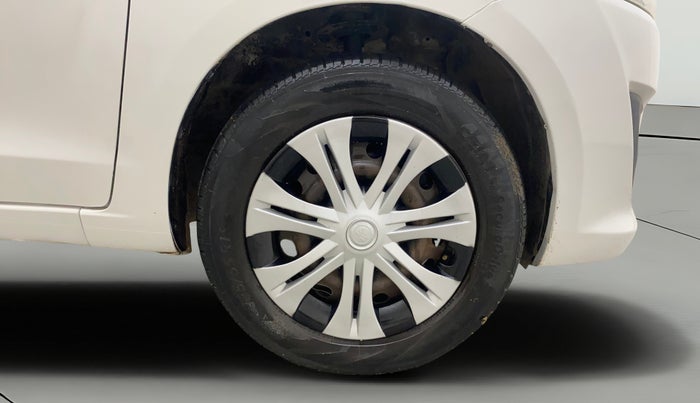 2013 Maruti Ertiga ZDI, Diesel, Manual, 1,21,628 km, Right Front Wheel