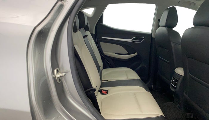 2022 MG ASTOR SHARP 1.5 CVT, Petrol, Automatic, 20,971 km, Right Side Rear Door Cabin