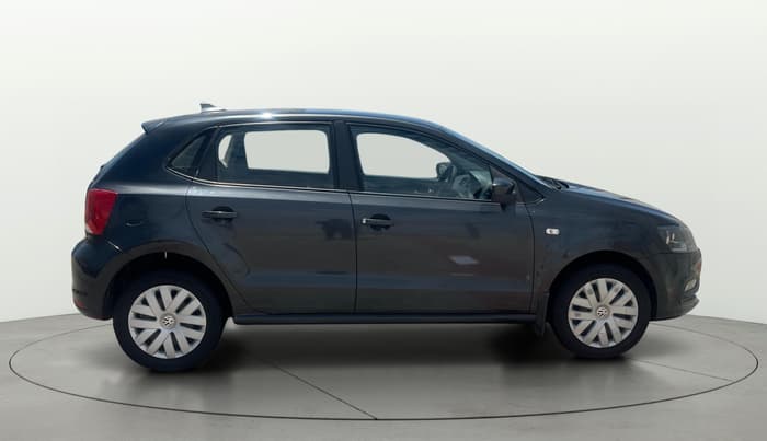 2014 Volkswagen Polo COMFORTLINE 1.2L, Diesel, Manual, 1,04,375 km, Right Side View